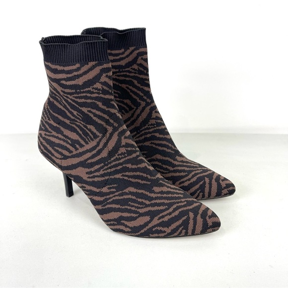 Vince Camuto Achie Knit Sock Booties Point Toe Brown Tiger Print Women's Sz 6.5 - Picture 1 of 7